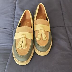 Franco Sarto Black, Tan, and Cream Loafers Size 8.5